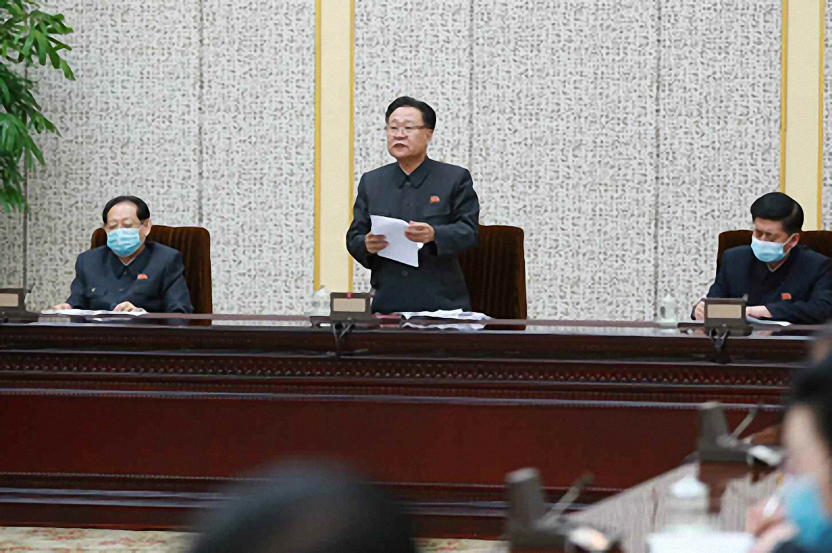 북한이 4일 평양 만수대의사당에서 최고인민회의 상임위원회 제14기 제12차 전원회의를 개최했다고 노동당 기관지 노동신문이 5일 보도했다. [연합뉴스]