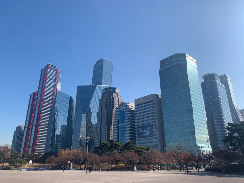 서울 영등포구 여의도 국회의사당 주변 빌딩 전경 [상가정보연구소]