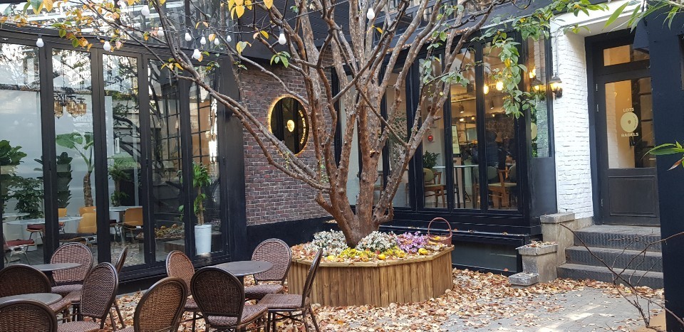 New York-based Lots O Bagels opens in Seoul
