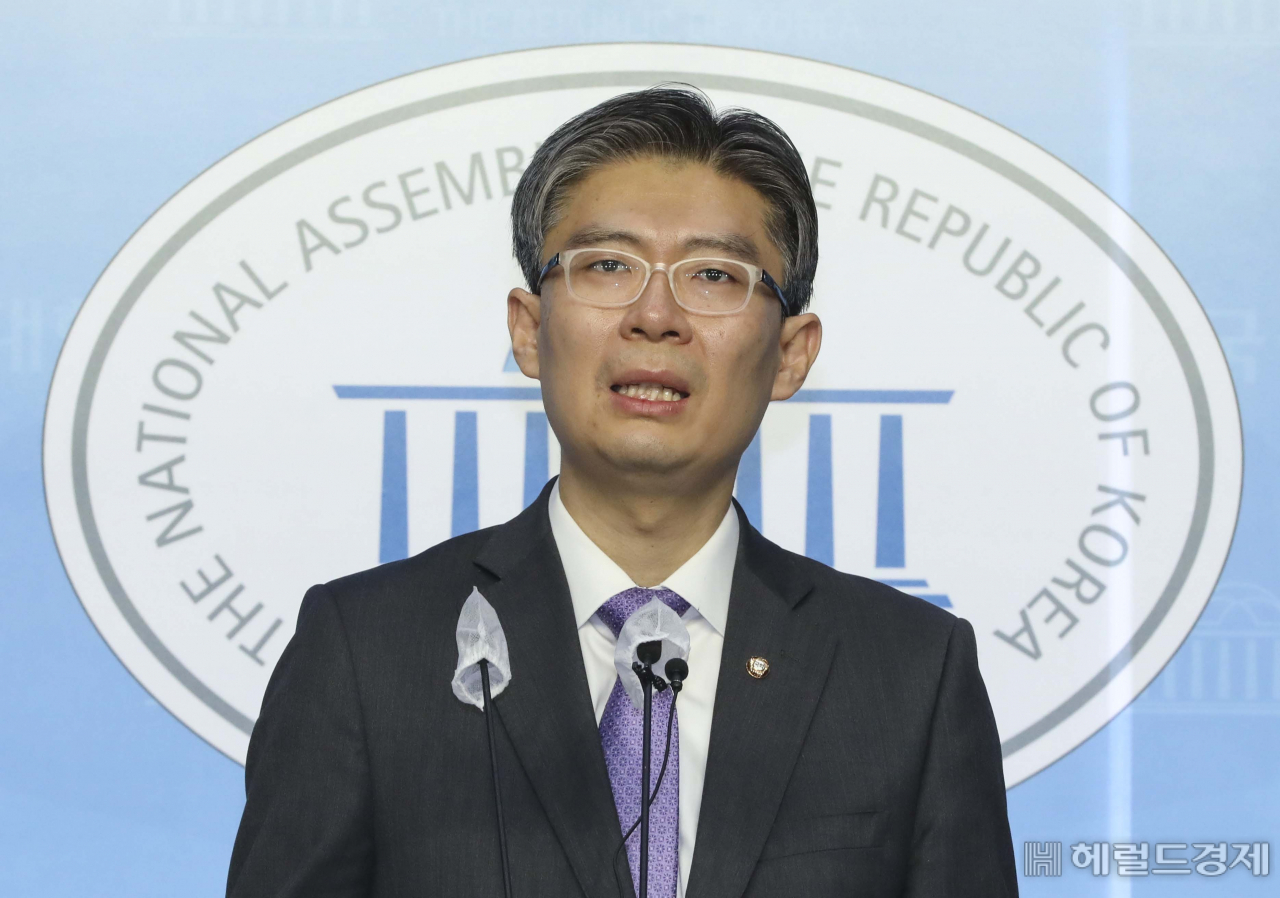 [헤럴드경제=이상섭 기자] 조정훈 시대전환 의원. babtong@heraldcorp.com