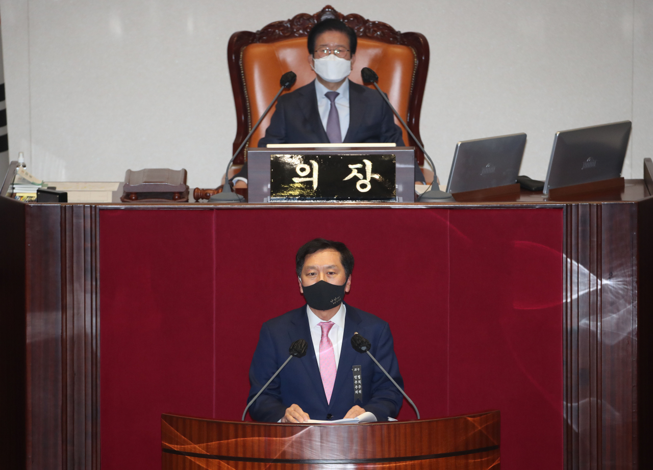 김기현 국민의힘 의원이 9일 오후 국회 본회의에서 고위공직자범죄수사처 설치 및 운영에 관한 법률 일부개정법률안(대안)에 대해 무제한 토론(필리버스터)을 시작하고 있다. [헤럴드경제=이상섭 기자]