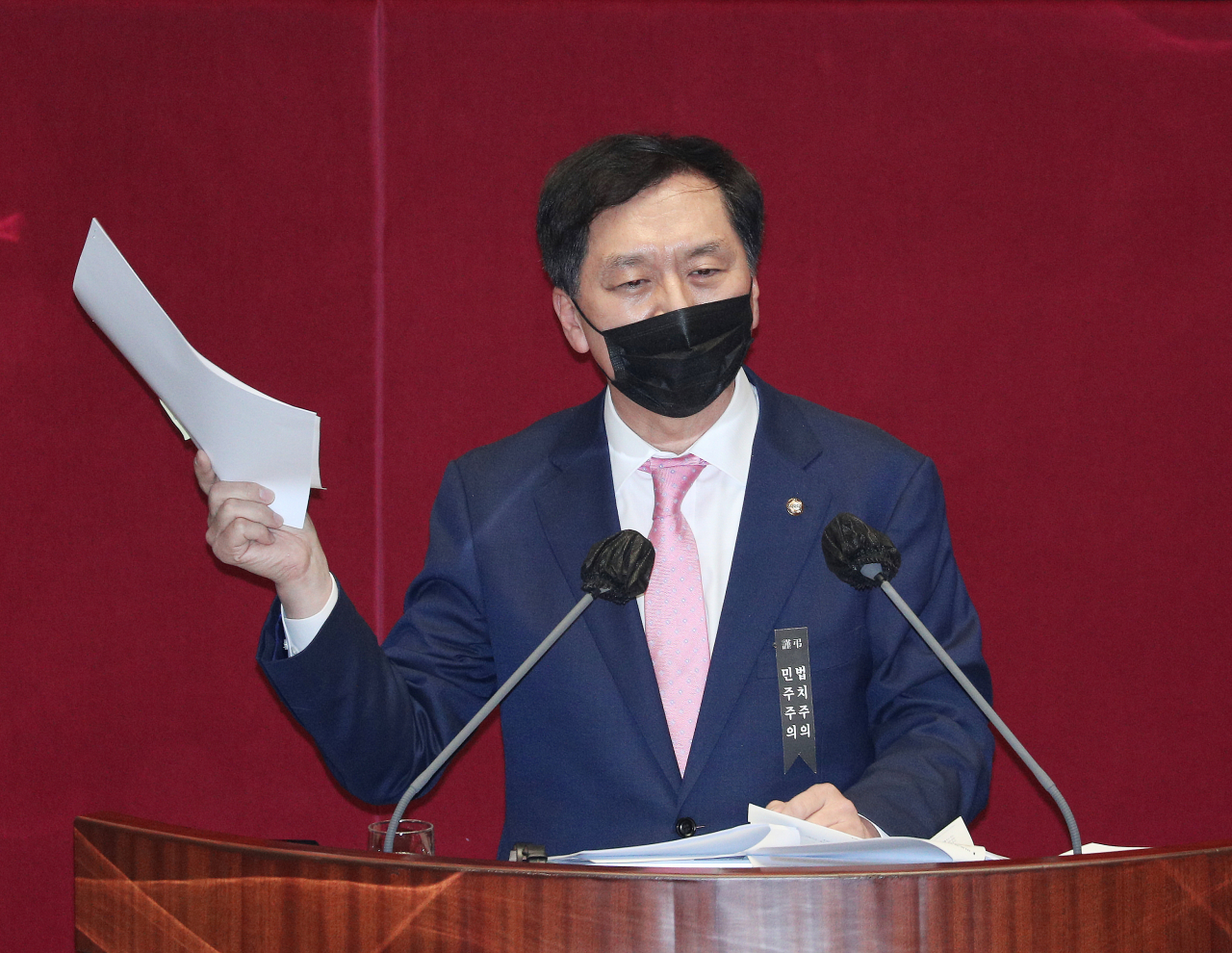 김기현 국민의힘 의원이 9일 오후 국회 본회의에서 고위공직자범죄수사처 설치 및 운영에 관한 법률 일부개정법률안(대안)에 대해 무제한 토론을 하고 있다. [헤럴드경제=이상섭 기자]