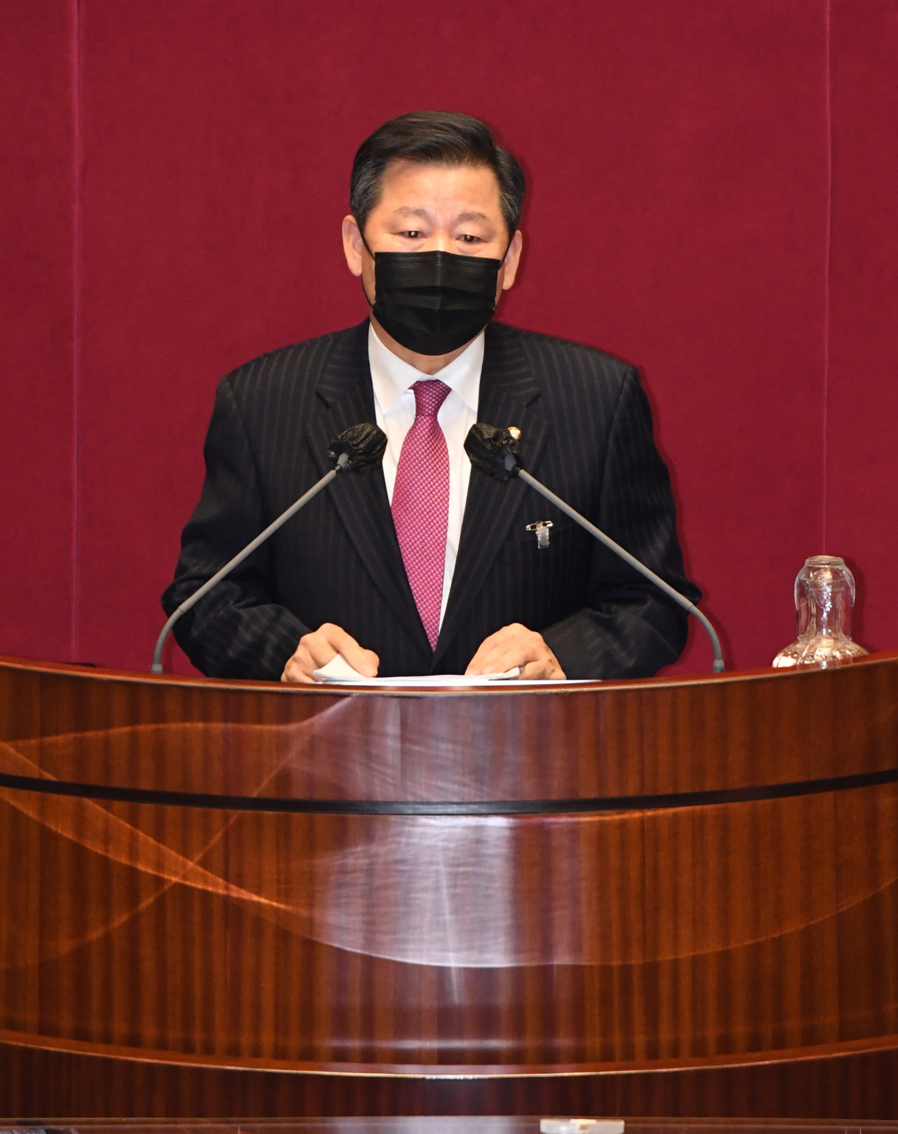 국민의힘 이철규 의원이 10일 오후 서울 여의도 국회에서 열린 본회의에서 국가정보원법 전부개정법률안에 대한 무제한토론(필리버스터)을 하고 있다. [연합]