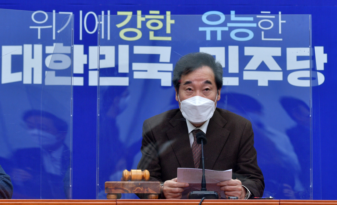 이낙연 더불어민주당 대표가 11일 서울 여의도 국회에서 열린 최고위원회의에서 발언하고 있다. [연합]