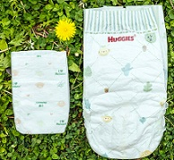 ‘하기스 이른둥이 기저귀'(왼쪽)와 보통 기저귀. [유한킴벌리 제공]