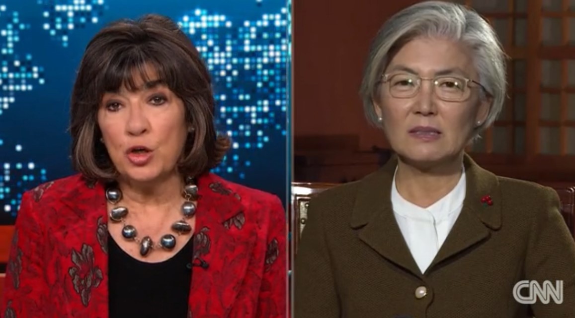 This captured image from the CNN website shows South Korean Foreign Minister Kang Kyung-wha (right) speaking with CNN chief international anchor Christiane Amanpour during an interview that was broadcast on Thursday. (CNN)