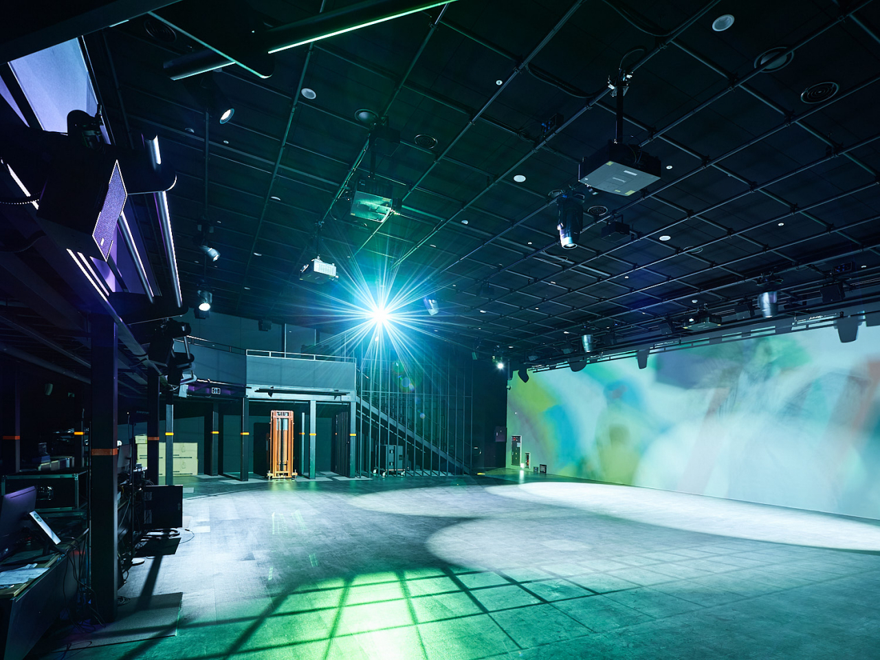 MUSIC ART HALL