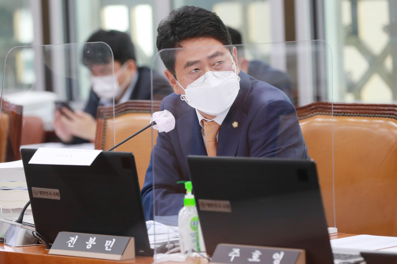 [속보]‘아빠찬스’ 논란 전봉민, 국민의힘 탈당…“깊이 사죄”