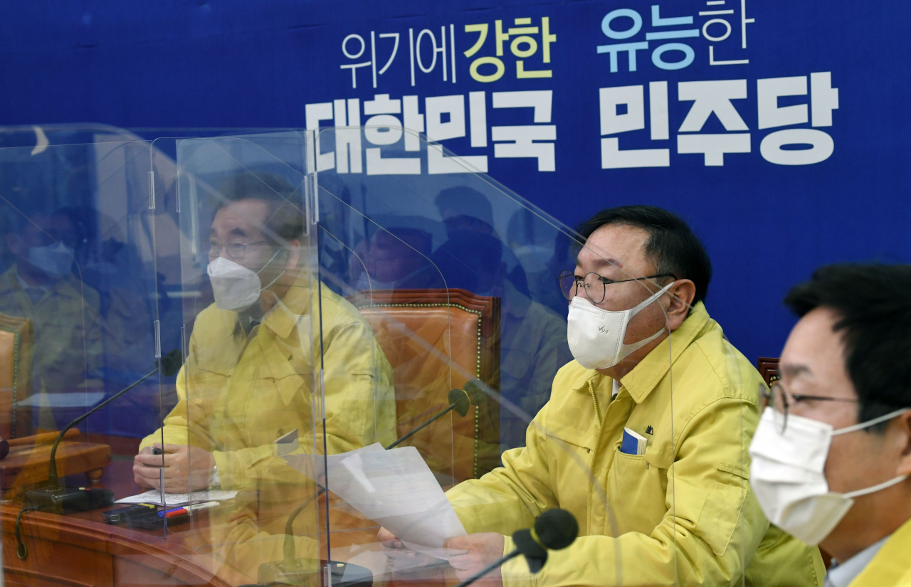 김태년 더불어민주당 원내대표가 21일 국회에서 열린 최고위원회의에서 발언하고 있다. [연합]