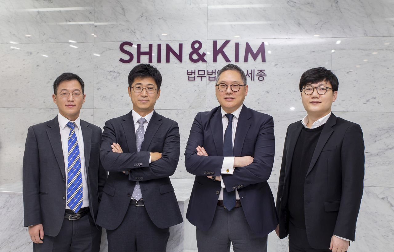 (왼쪽부터)세종 동남아그룹의 이대호 변호사, 길영민 변호사, 마이클장 외국변호사, 박준현 변호사