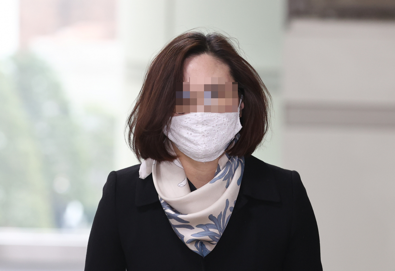 자녀 입시비리와 사모펀드 투자 의혹 등 혐의로 재판에 넘겨진 정경심 동양대 교수. [연합]