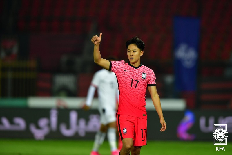 엄지손가락을 치켜든 이승우. [연합]