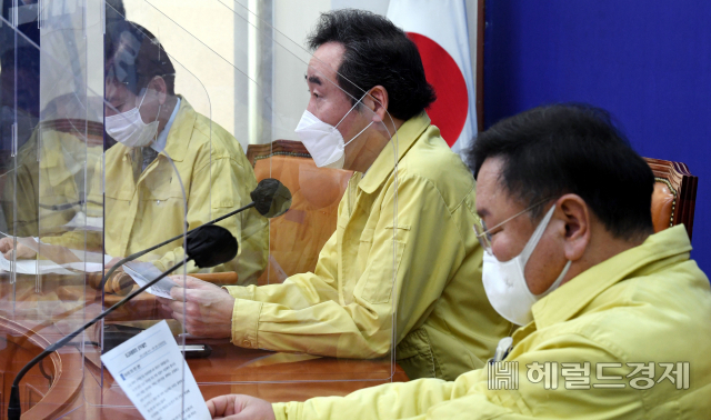 이낙연 더불어민주당 대표가 28일 서울 여의도 국회에서 열린 최고위원회의에서 모두발언을 하고있다. [이상섭 기자/babtong@heraldcorp.com]