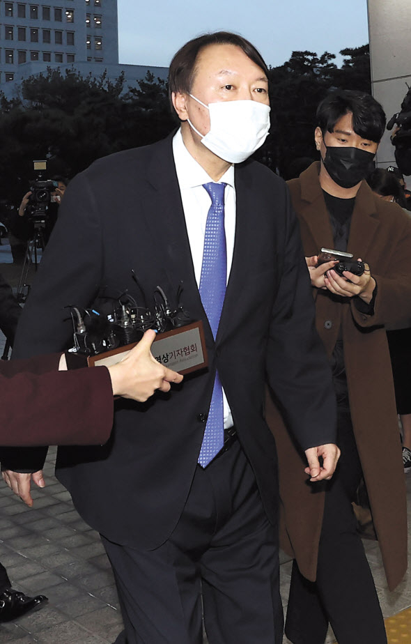‘차기 대권주자’로 부상한 윤석열