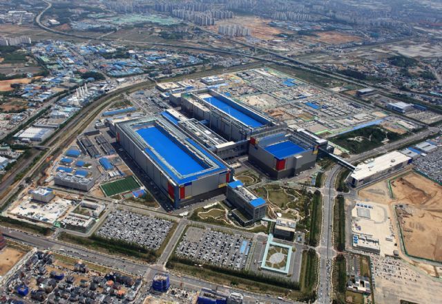 This photo, provided by Samsung Electronics Co. on May 21, 2020, shows the company's chip plant in Pyeongtaek, 70 kilometers south of Seoul. (Samsung Electronics Co.)