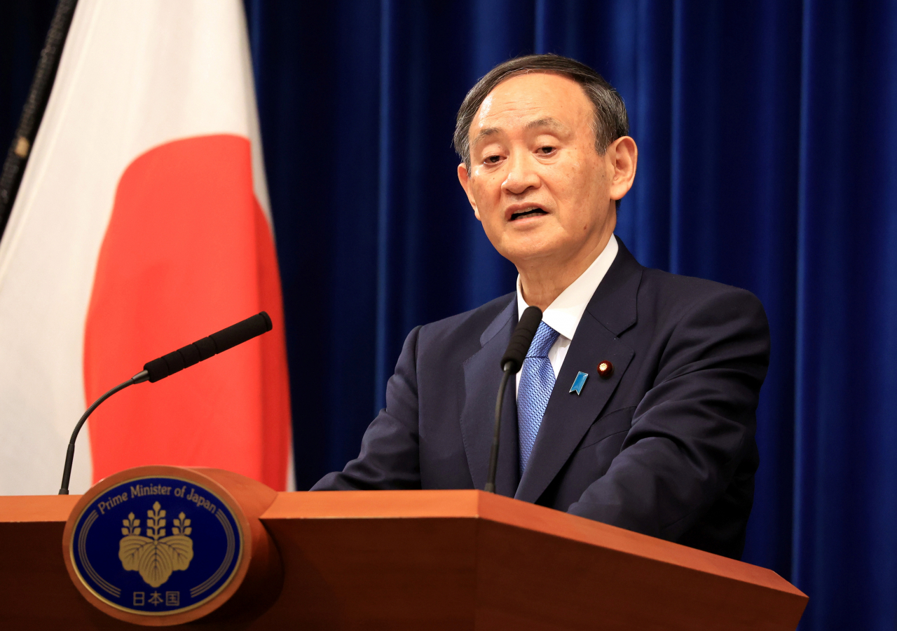 스가 요시히데 일본총리가 4일 신년 기자회견을 하고 있다. [로이터]