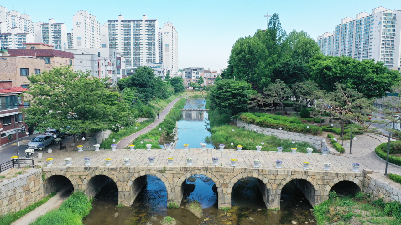 만안교
