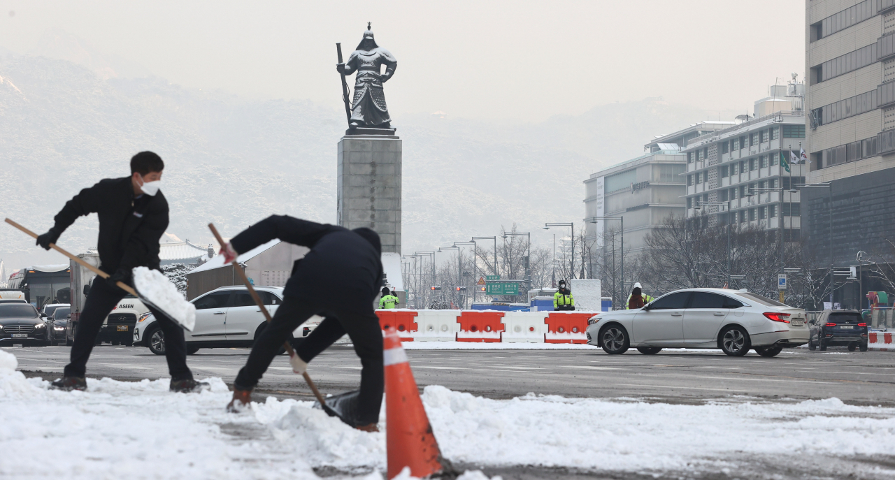 큰 눈 또 언제?…서울 15일에 또 눈·비 가능성 ‘조심’