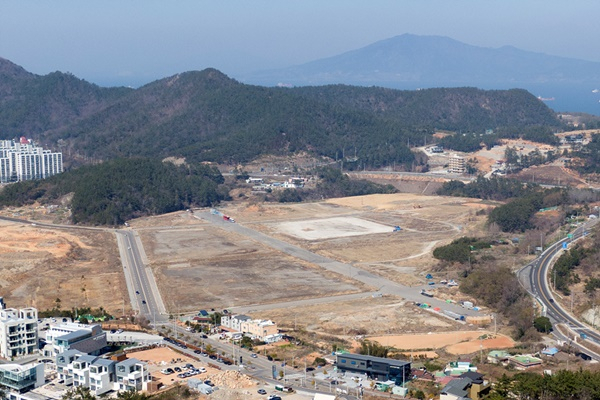 여수시 돌산읍 상포지구 매립지.