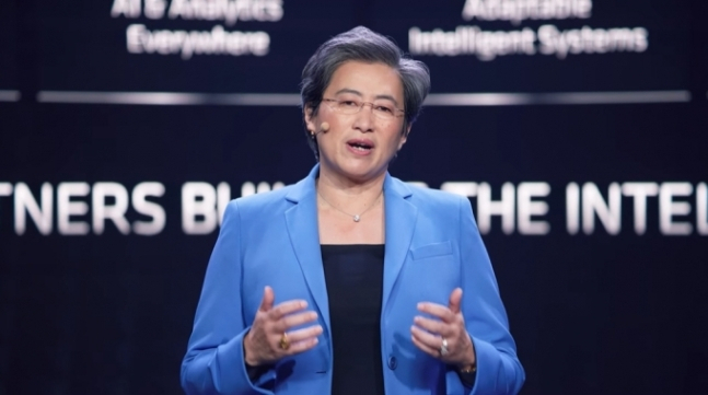 리사 수 CEO는 12일(미국 현지 시간) CES 2021 기조연설자로 나서 사용자의 일상생활과 업무 환경 등을 개선해 줄 혁신 기술을 공개했다. [사진=AMD 유튜브]