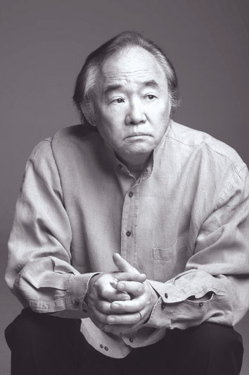 데뷔 65주년을 맞는 백건우