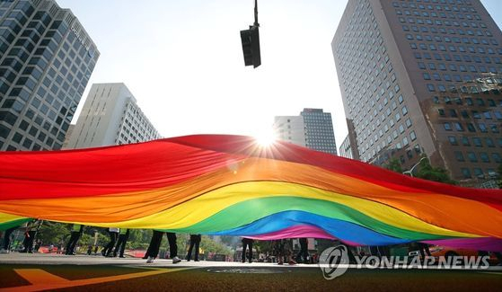 2019년 6월 서울광장에서 열린 서울퀴어문화축제의 모습. [연합뉴스]