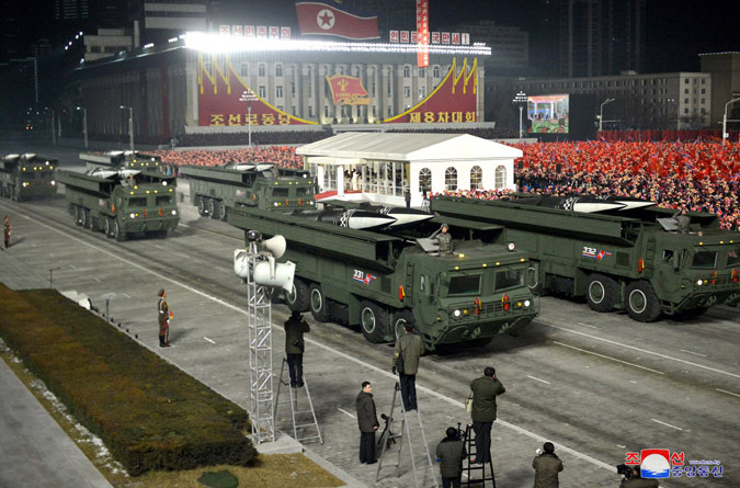 North Korean weapons systems shown at a recent military parade. (Yonha)