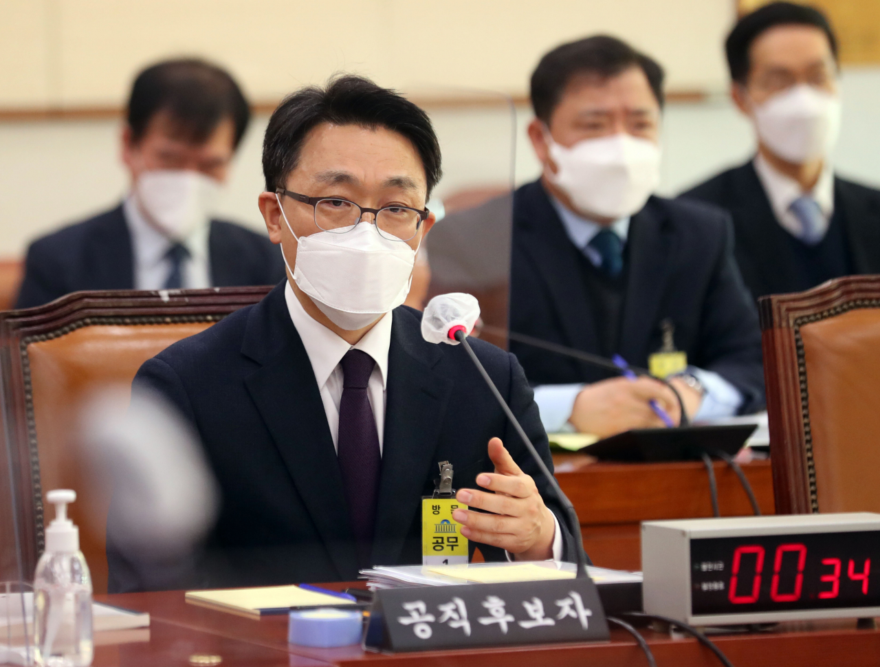 김진욱 초대 고위공직자범죄수사처(공수처) 처장 후보자가 19일 오전 서울 여의도 국회 법제사법위원회에서 열린 인사청문회에 출석, 답변하고 있다. [헤럴드경제=이상섭 기자]