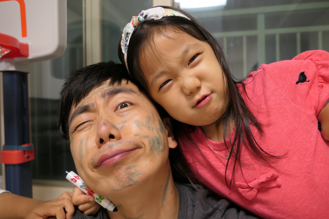 세종시에 거주 중인 직장인 정찬우(41) 씨와 그의 딸 [정찬우 씨 제공]