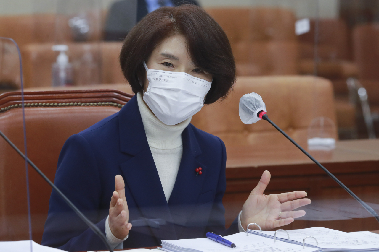 한정애 환경부 장관 후보자가 20일 국회 환경노동위원회에서 열린 인사청문회에서 질의에 답변하고 있다. [이상섭 기자/mook@]