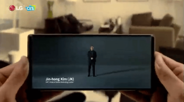LG전자가 미국시간 11일 오전 8시께 온라인으로 개최한 CES2021 LG 프레스 콘퍼런스에서 공개한 LG 롤러블 2차 티저 영상. LG전자가 스마트폰 사업의 매각·축소 가능성을 시사하면서, ‘LG롤러블’의 정식 출시도 불투명해졌다. [LG전자 제공]