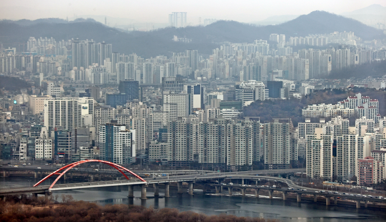 아파트 가격도 ‘K-양극화’…비싼 곳 더 비싸졌다