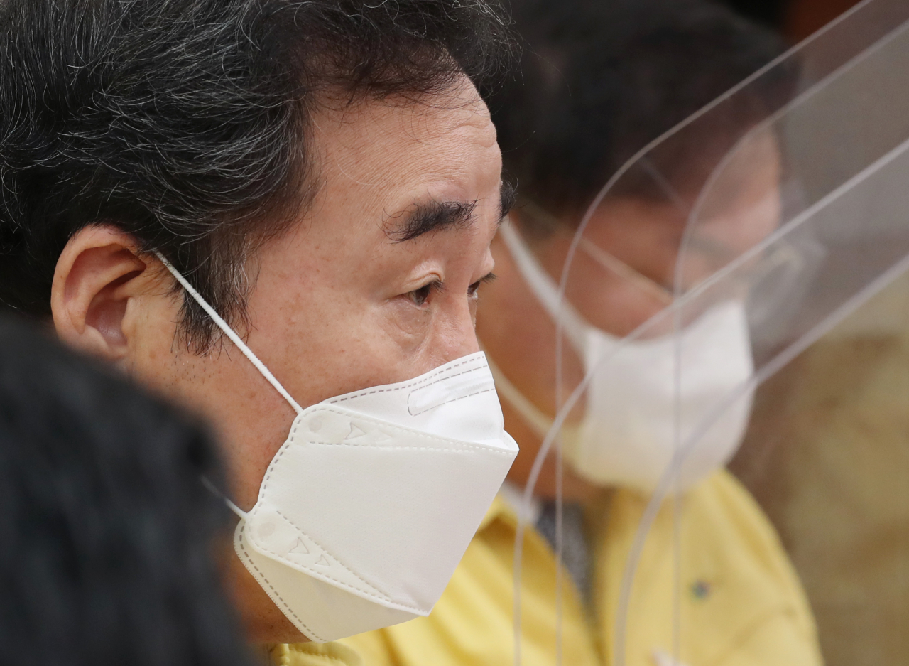 이낙연 더불어민주당 대표가 27일 오전 국회에서 열린 최고위원회의에서 발언하고 있다. 이상섭 기자