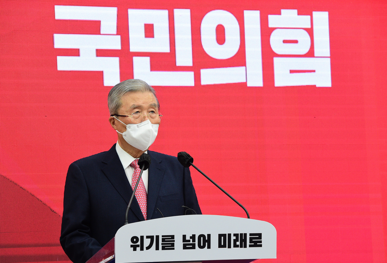 김종인 국민의힘 비상대책위원장이 27일 국회에서 신년 기자회견을 하고 있다. [헤럴드경제=이상섭 기자]