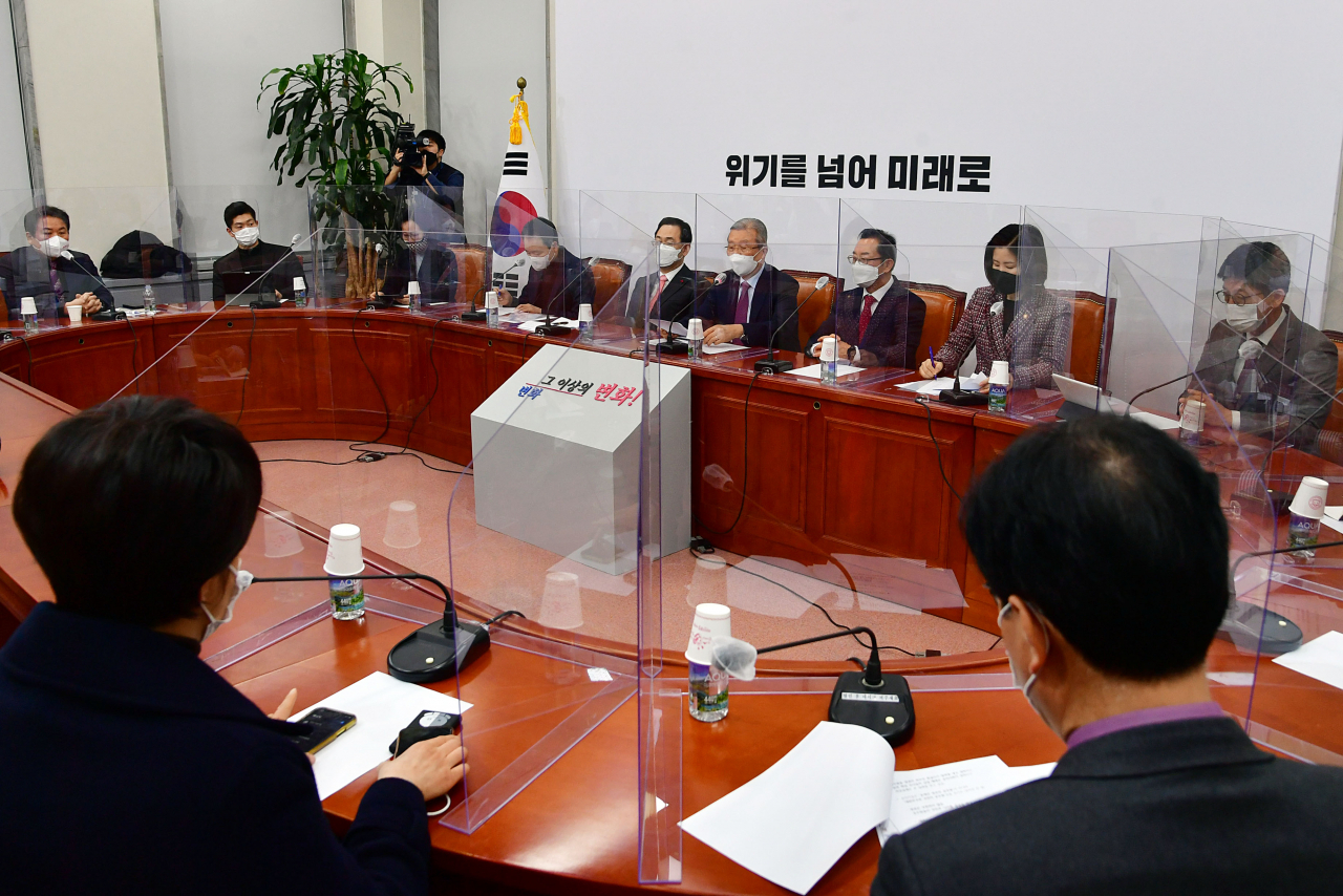 김종인 국민의힘 비상대책위원장이 28일 국회에서 열린 비상대책위원회의에서 발언하고 있다. [이상섭 기자/babtong@heraldcorp.com]