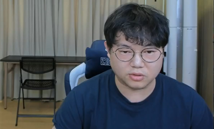 BJ겸 유튜버 감스트. [아프리카TV 생방송 캡처]