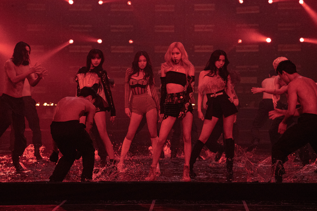 블랙핑크의 첫 온라인 콘서트 '더 쇼' [YG엔터테인먼트 제공]