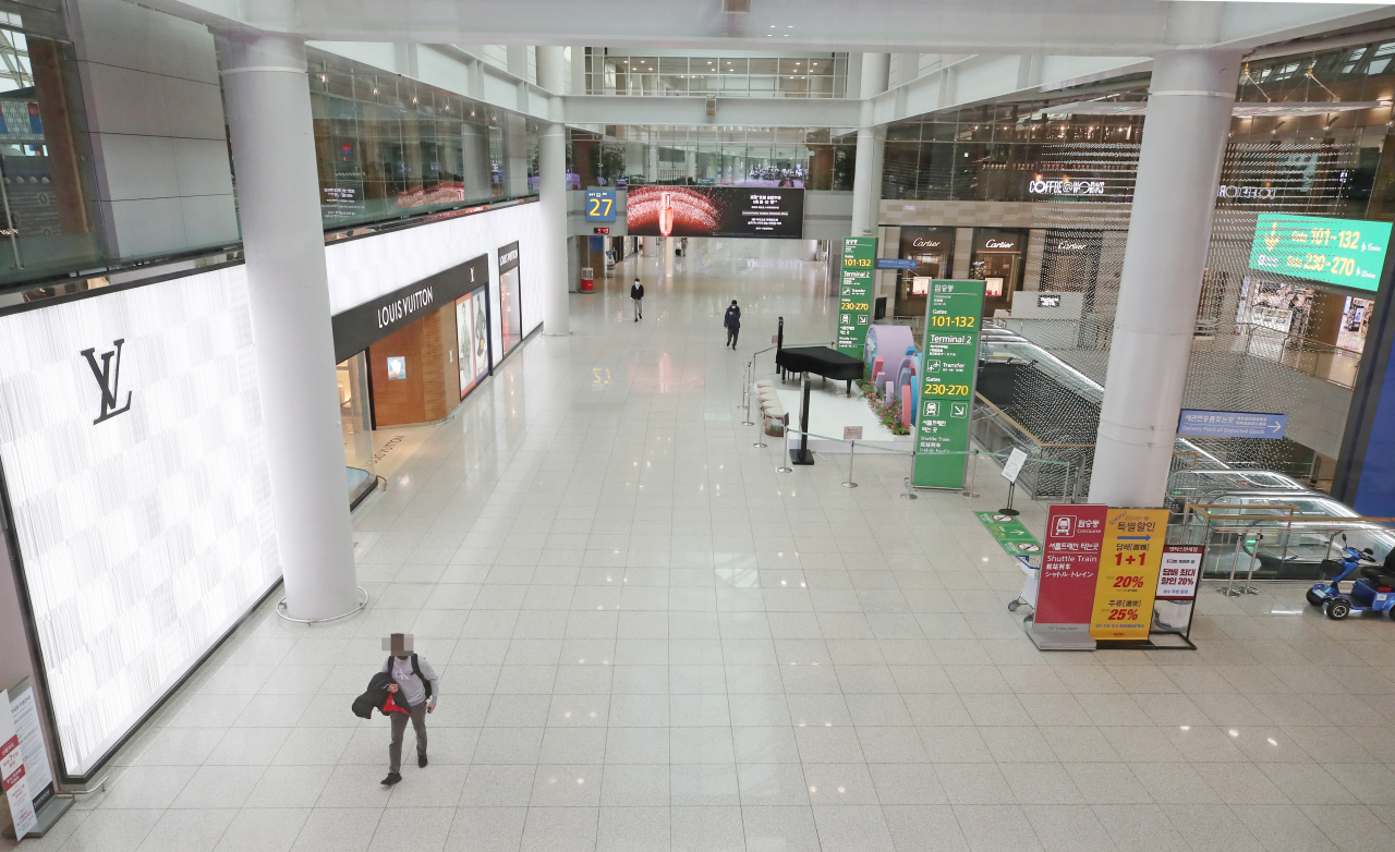 한산한 인천국제공항 1터미널 면세구역. [연합]