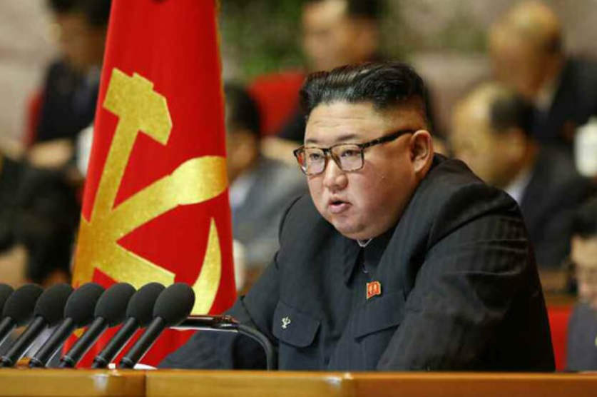 국방부는 2일 발간한 ‘2020 국방백서’에서 김정은 북한 국무위원장 체제에 대해 기존 ‘정권세습’이란 표현을 ‘김정은 국무위원장 집권’으로 변경했다. 자료사진. [헤럴드DB]