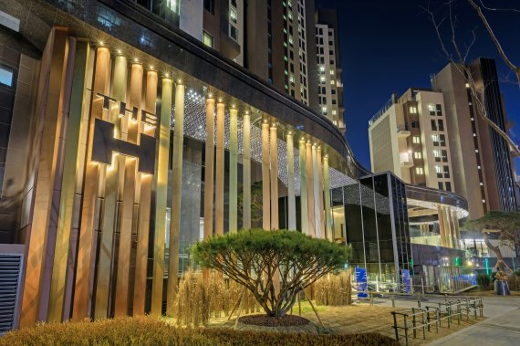 이달 입주를 시작한 '디에이치 포레센트' 주출입구. [현대건설 제공]