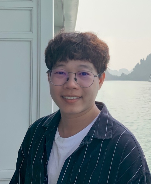 베트남 교육자 레 딩 뚜안은 심화교육을 받으니 더 흥미가 생겼고, 소양을 쌓아 더 나은 한국어 교육자가 되겠다고 말했다.