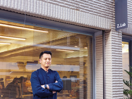 노경록(사진) 대표는 “지랩(Z_Lab)은 설계, 인테리어, 브랜딩 모두를 아우르는 토탈디자인 회사를 지향한다”고 소개했다.