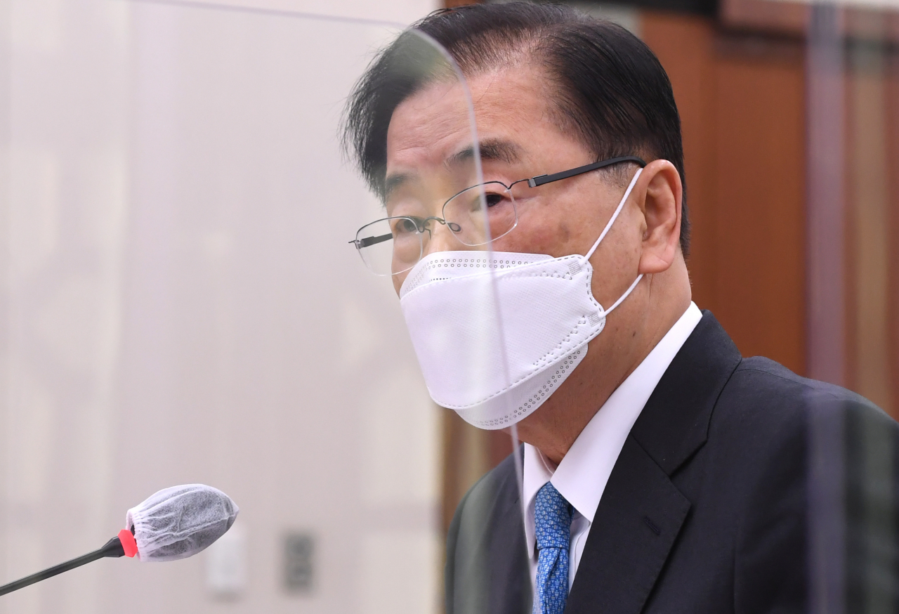 정의용 외교부 장관 후보자가 5일 국회 외교통일위원회에서 열린 인사청문회에서 질의에 답변하고 있다. [이상섭 기자/babtong@heraldcorp.com]