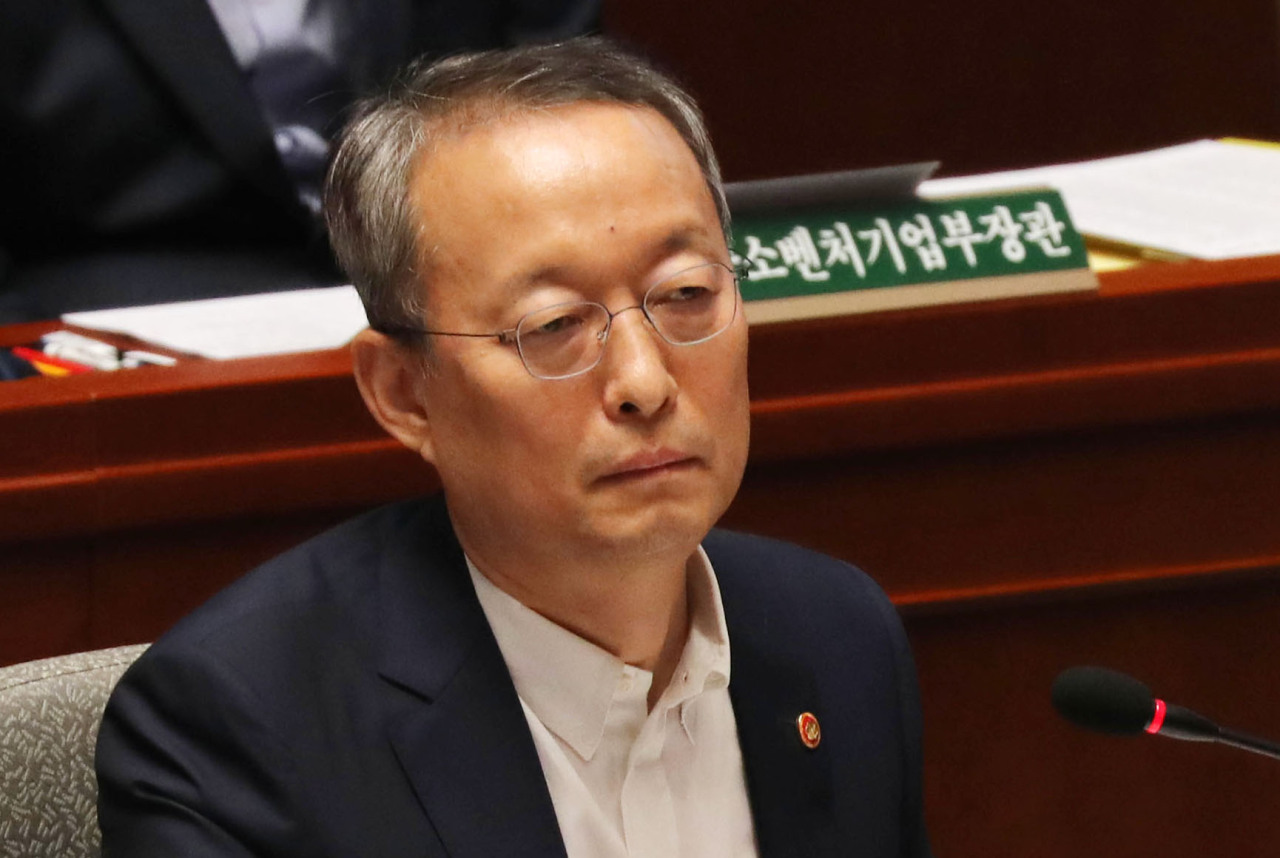 Former Minister of Trade, Industry and Energy Paik Un-gyu (Yonhap)
