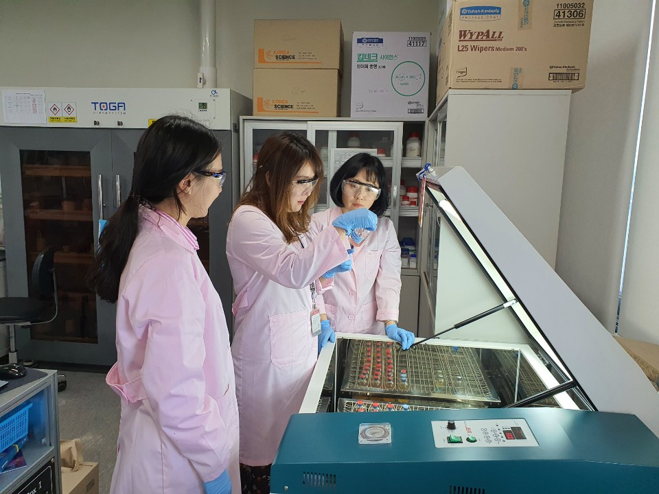 한국에너지기술연구원 이수연 박사 연구팀이 국내 중소깅버 오가넬에 기술자문을 진행하고 있다.[한국에너지기술연구원 제공]