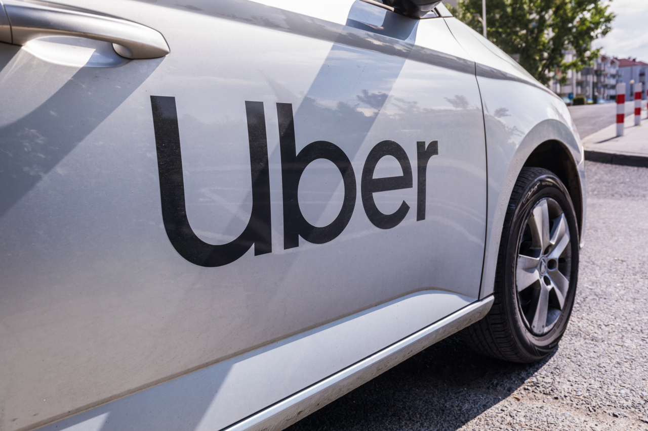 공정거래위원회는 지난달 28일 ‘우버(Uber B.V.)’와 티맵모빌리티 합작회사 설립 건을 승인했다고 10일 밝혔다. 이번 결정은 카카오T에 대한 시장 경쟁자가 나타날 수 있다는 점이 영향을 미쳤다. [123RF]