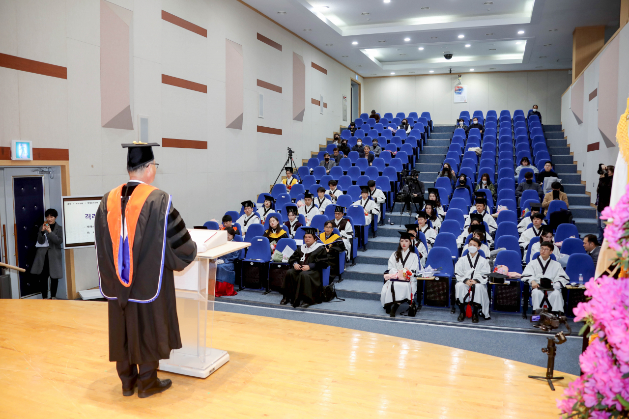한국전통문화대학교 졸업식 자료사진. 2020학년도 학위수여식은 오는 19일 오후2시 부여캠퍼스 온지관에서 열린다.