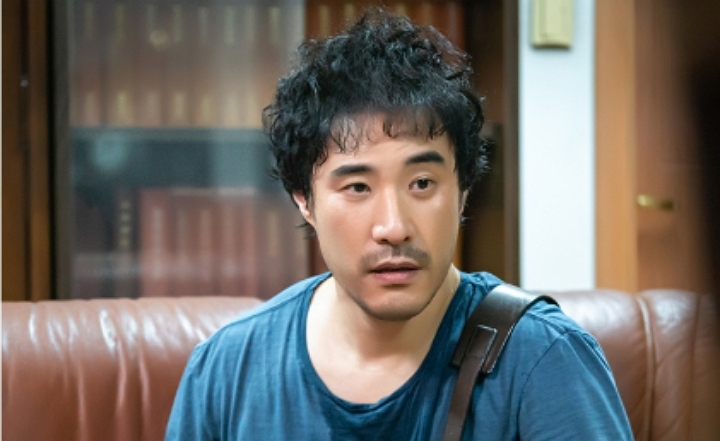 배성우가 주연 배우로 출연했던 SBS 금토드라마 ‘날아라 개천용’ 한 장면. [SBS방송 캡처]