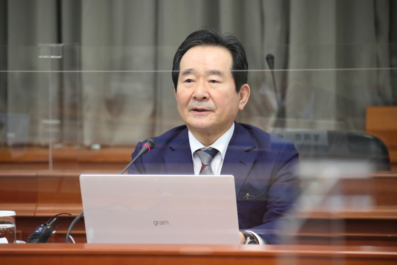 정세균 국무총리가 18일 경기도 화성시 현대차 남양기술연구소에서 열린 국정현안점검조정회의를 주재하며 발언하고 있다. ［연합］