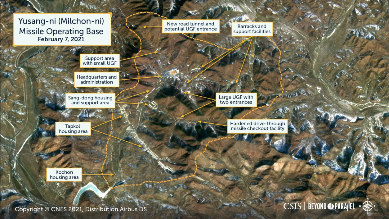 미국 싱크탱크 전략국제문제연구소(CSIS)는 18일(현지시간) 북한 전문사이트 ‘분단을 넘어’(Beyond Parallel)에 게재한 보고서를 통해 북한의 ICBM급 미사일을 보관하는 것으로 추정되는 유상리 미사일 기지에서 지속적인 활동이 포착됐다고 밝혔다. 2월7일 촬영된 유상리 미시일 기지 위성사진. [Beyond Parallel 홈페이지]